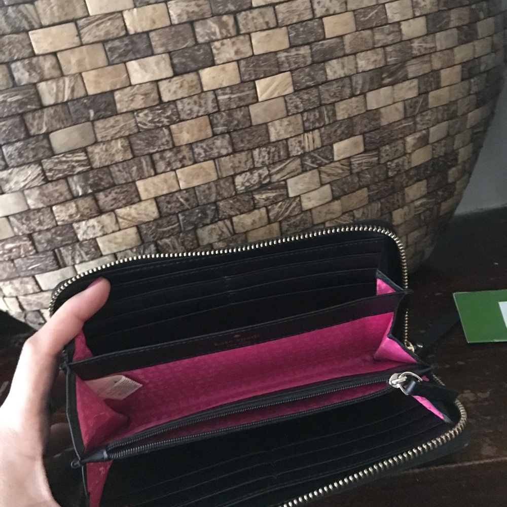 Large Kate Spade Wallet - Picture 2 of 3